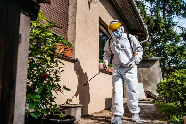 Best Commercial Pest Control Services  in Bohners Lake, WI